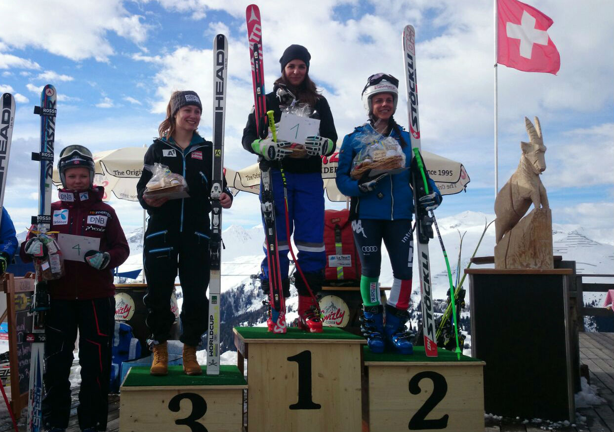 Due febbraio 2016, Davos, Beatrice Scalvedi sul gradino più alto del podio in Coppa Europa. Seconda, Anna Hofer @Salvadori