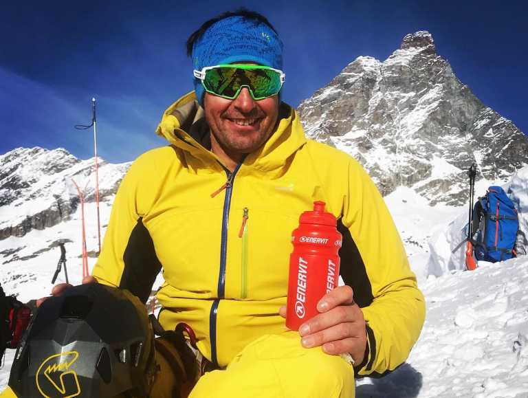Simone Origone, il professionista della montagna che ama i record e sfrecciare sugli sci