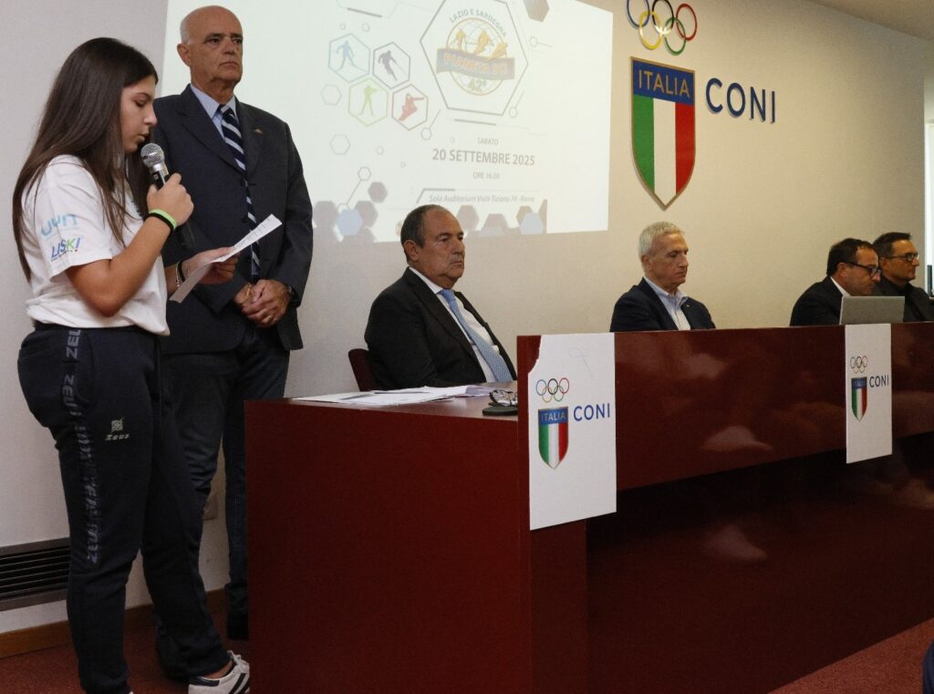 Lavinia Sambuco legge la lettera degli atleti laziali dedicata a Matteo Franzoso @ FISI CLS