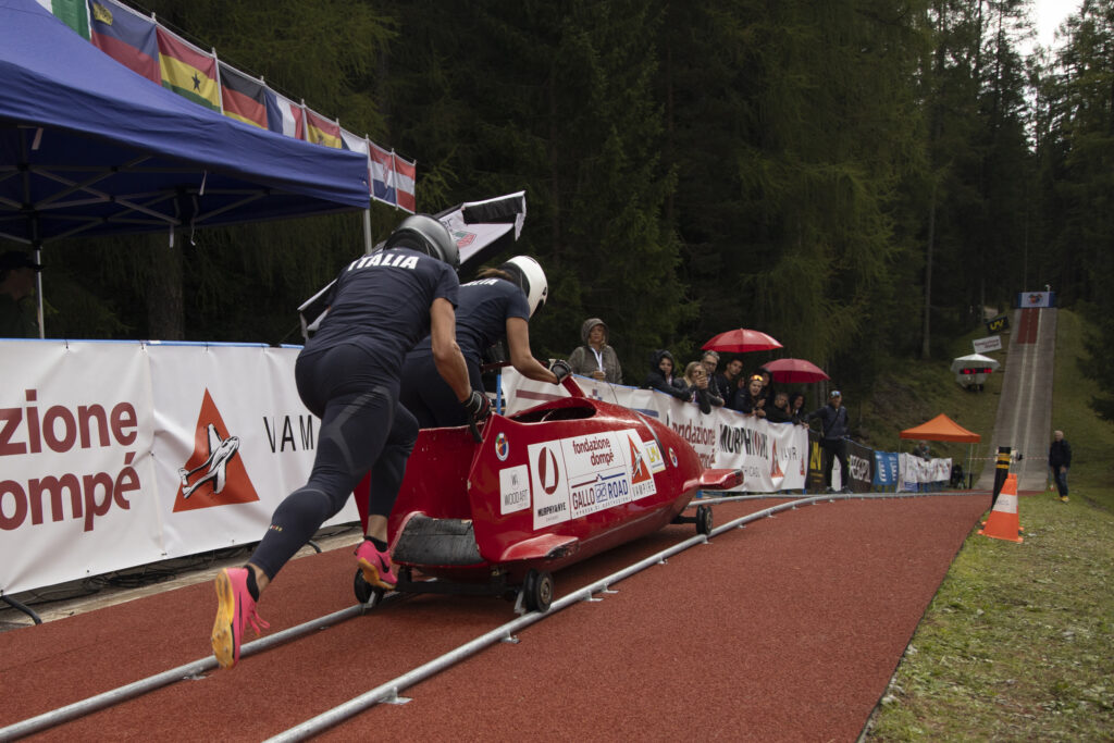 Atlete del bob a 2 sul pistino di spinta Renzo Alverà @ Fondazione Cortina