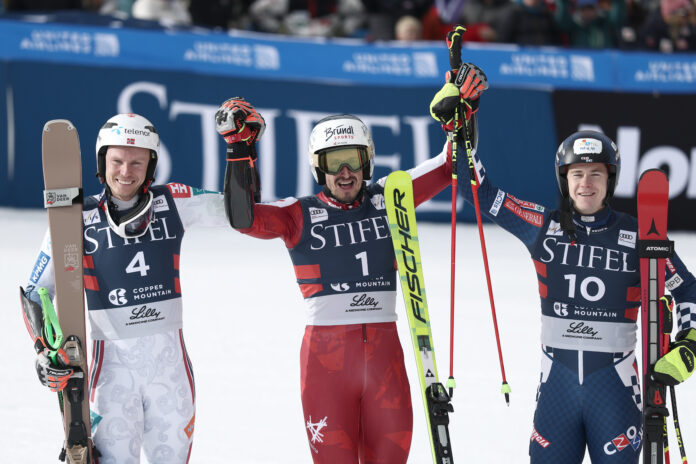 Da sinistra: Henrik Kristoffersen, Stefan Brennsteiner, Filip Zubcic. Il podio del gigante maschile a Copper Mountain ©Agence Zoom