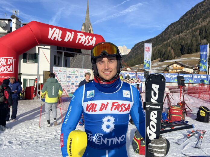 Tommaso Saccardi al termine dello slalom di Coppa Europa sulla 