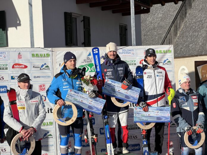 Il podio dello slalom di Coppa Europa sulla 