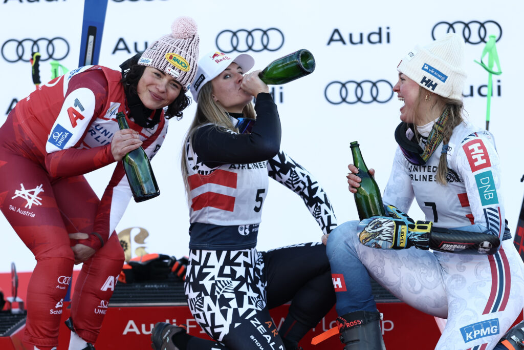 Julia Scheib, Alice Robinson e Thea Louise Stjernesund ©Agence Zoom