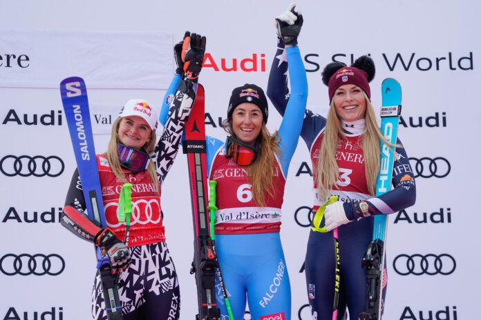 Alice Robinson, Sofia Goggia e Lindsey Vonn sul podio del superG in Val d’Isere ©Agence Zoom