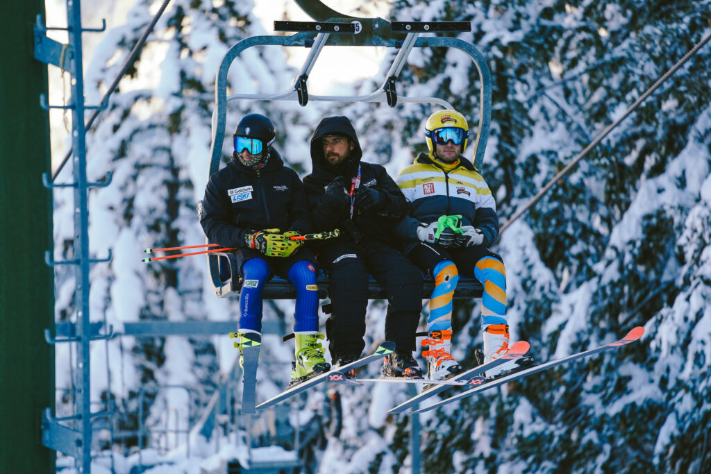 Paul Epstein tra i suoi atleti del Global Racing @ Carlo Beretta