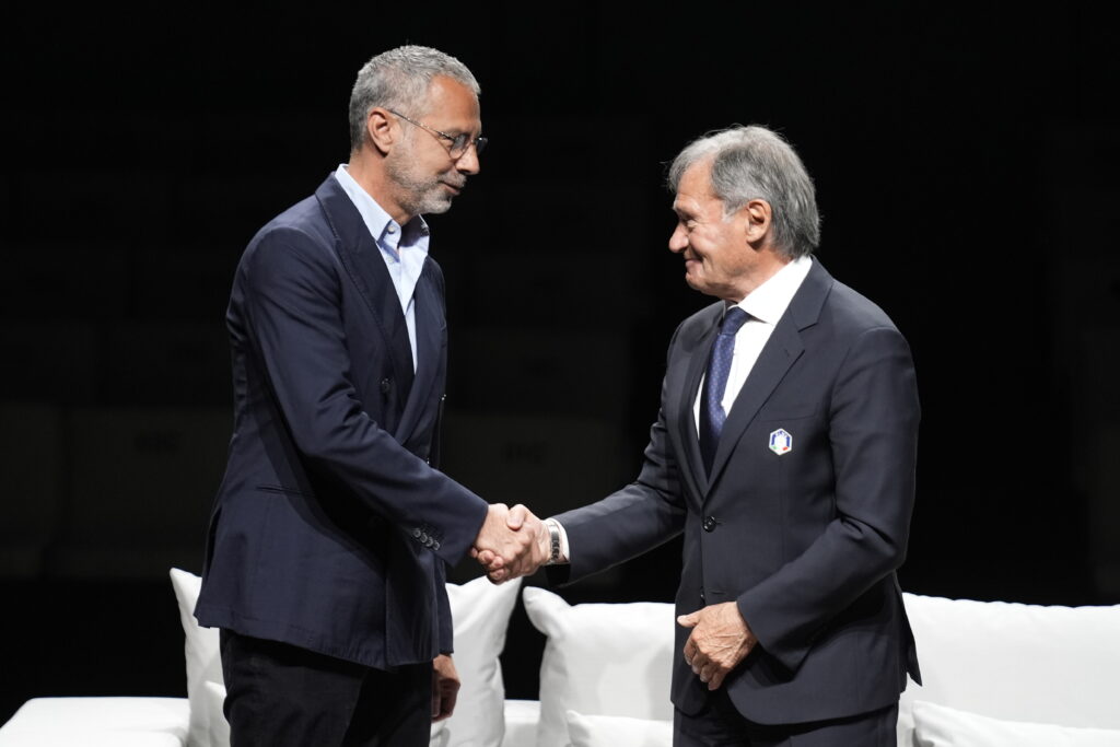 Michele Tacchella, manager di EA7 Emporio Armani, e Flavio Roda, presidente FISI