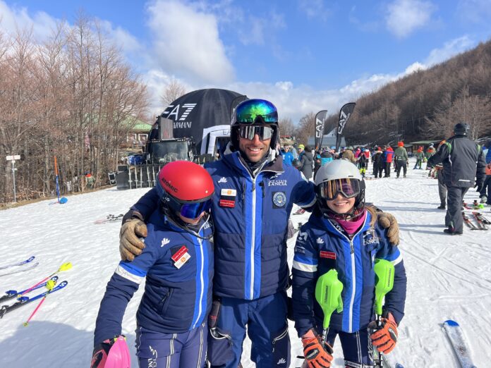 Stefano Marletti e due atlete dello Sci Club Lancia al Criterium Cuccioli 2026